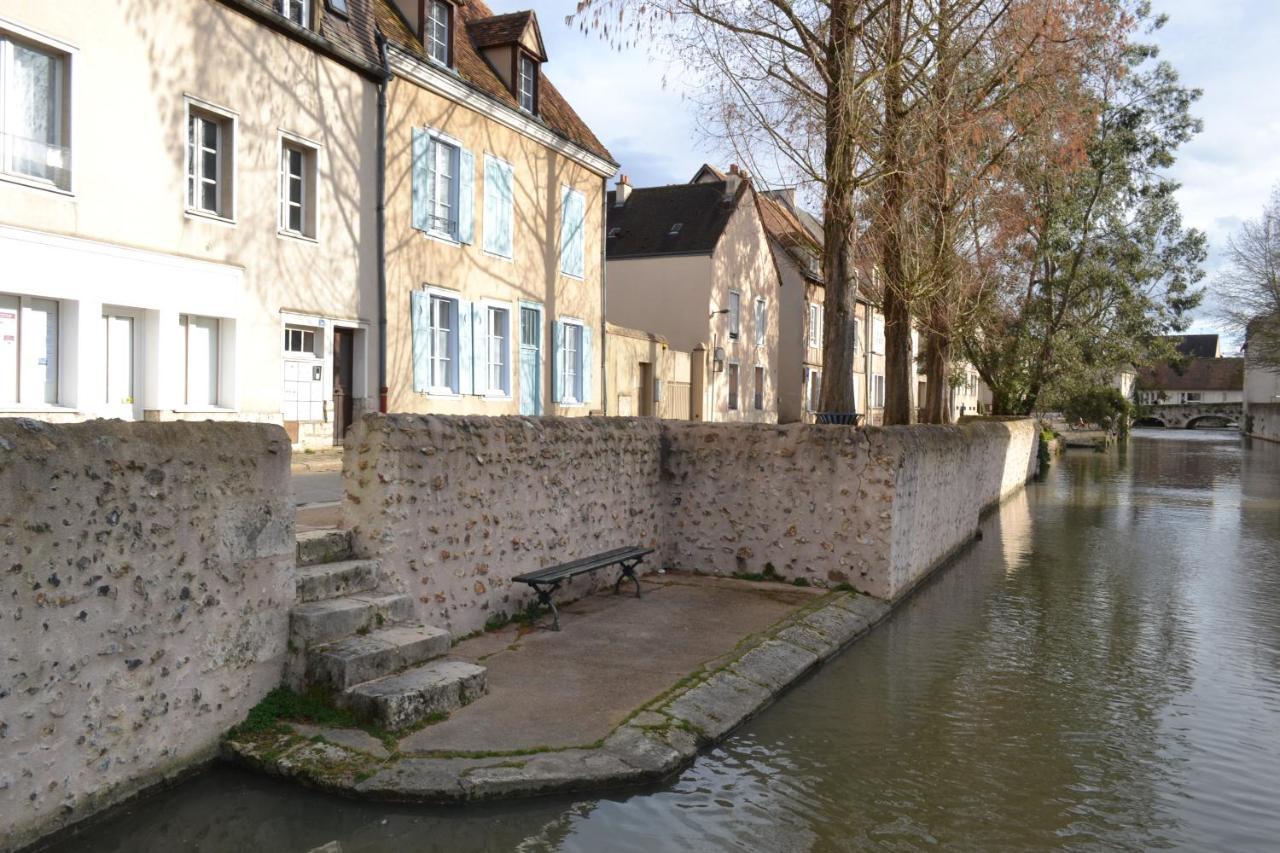 L'Essentiel De Chartres Lejlighed Eksteriør billede